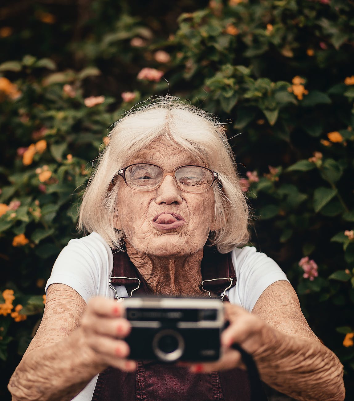 Happiness and freedom through authenticity